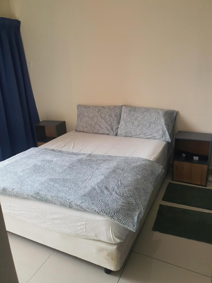 Suitetrails - Lovely studio condo with balcony & pool @ Suria Jelutong