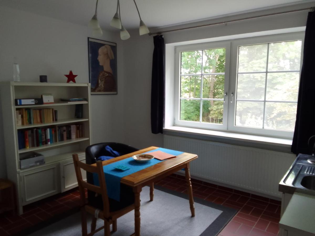Ländliche 1-Raumwohnung im Park - Housity