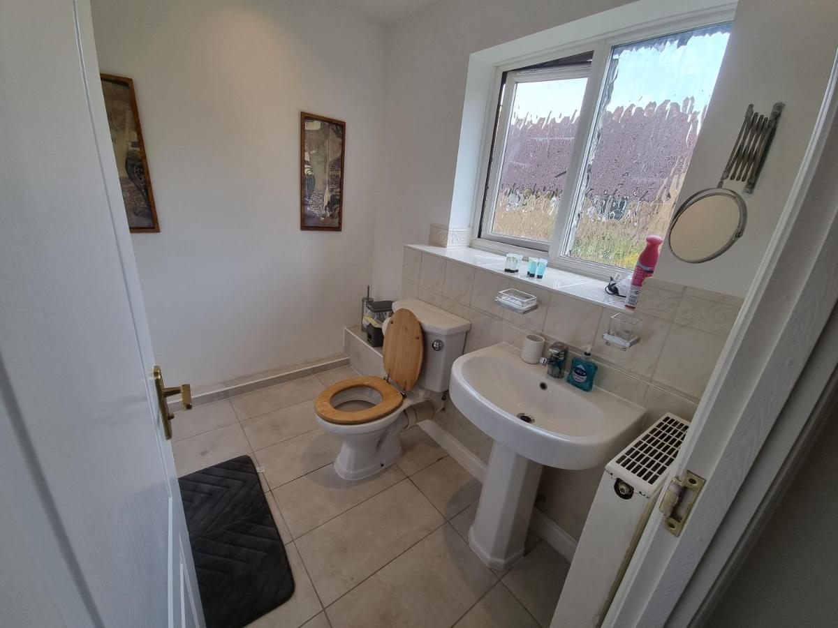 SALAAM LETTING (5 BEDROOMS, FURZTON) - Housity