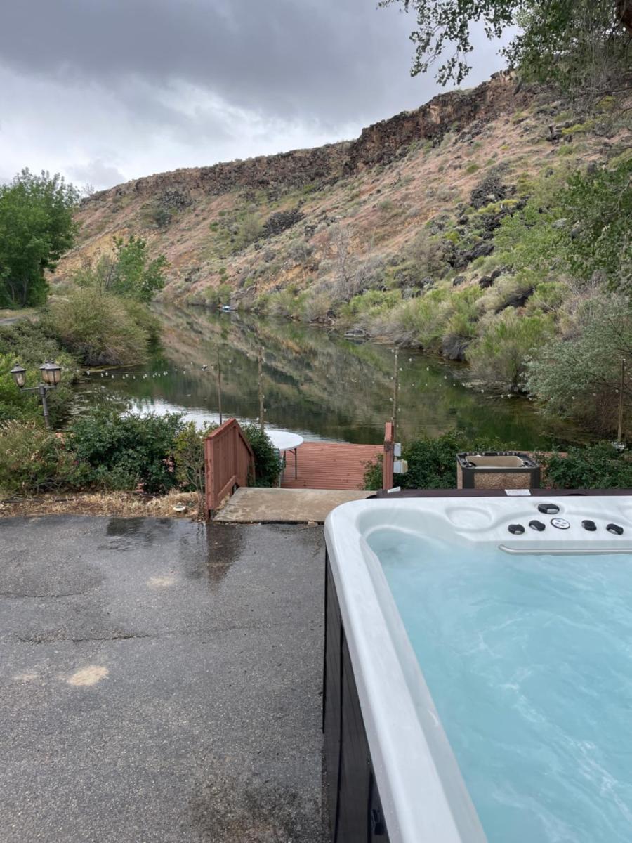 15 Person swimspa with small RV and Connections - Housity