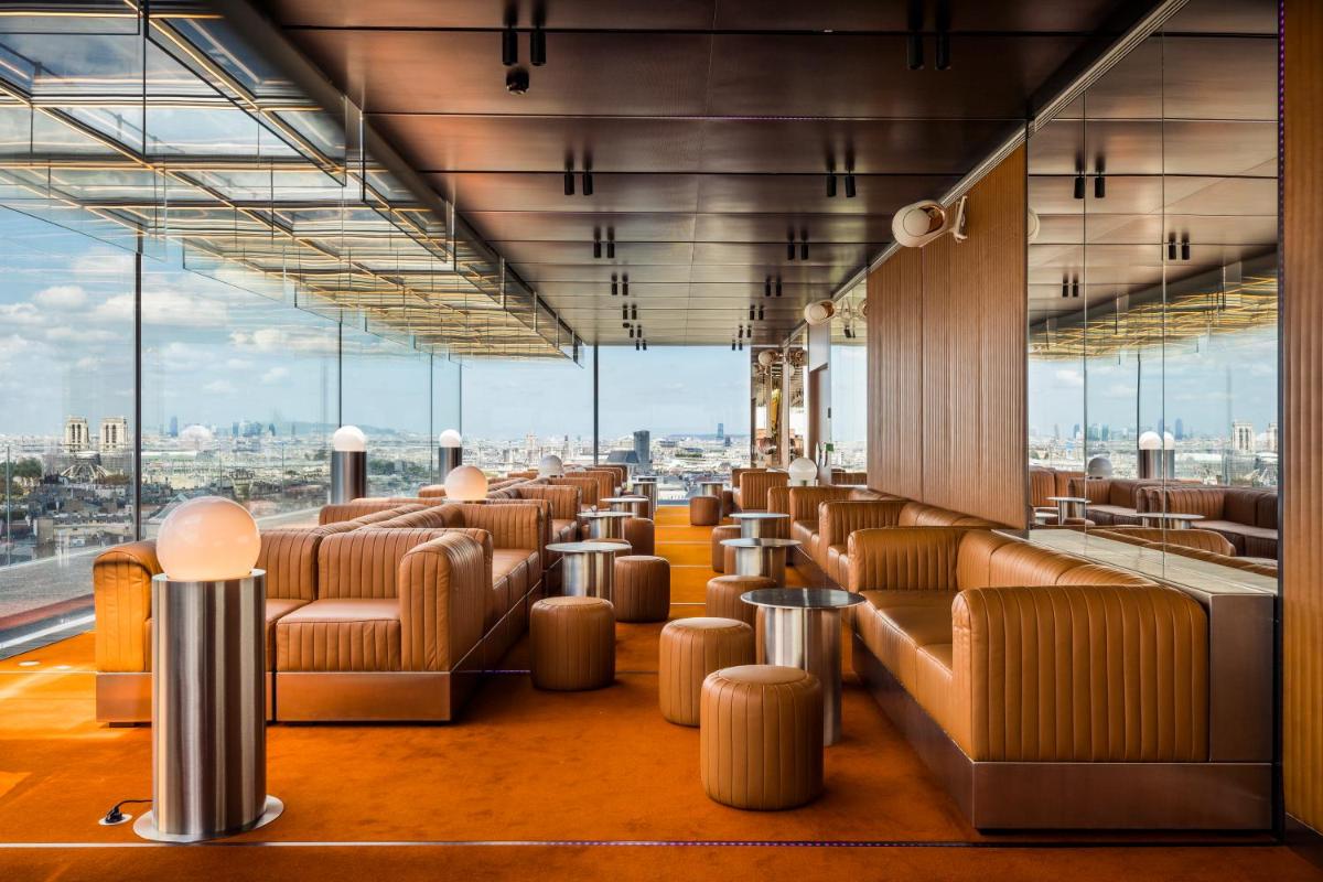 Coin salon dans l'établissement SO/ Paris Hotel