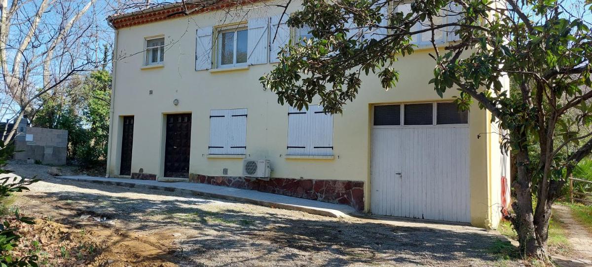 Maison sur 2000m² d'espace vert. - Housity