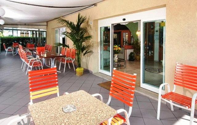 Hotel Saint Tropez SPA & Restaurant - Housity
