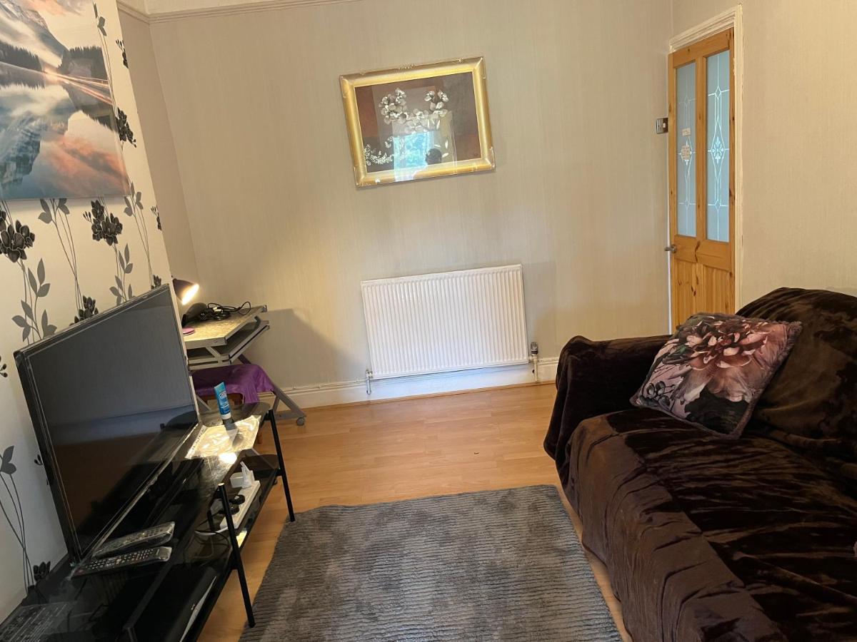Apartment with shared garden and basic equipments - Housity