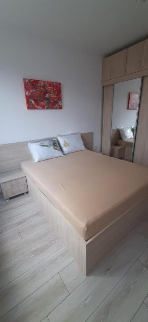 Apartament de vis cu parcare privata - Housity