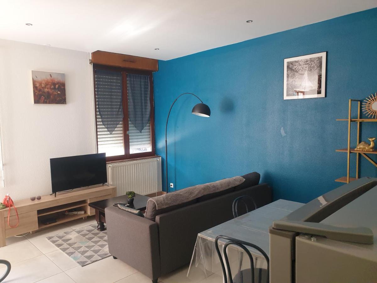Charmante maison mitoyenne sur 2 niveaux - Housity