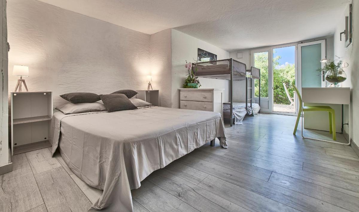 Maison avec très belle vue, golfe de St Tropez, piscine, tennis - Housity