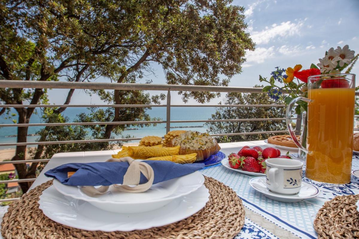 Suitetrails - Amazing Apartments with Romantic Sea View