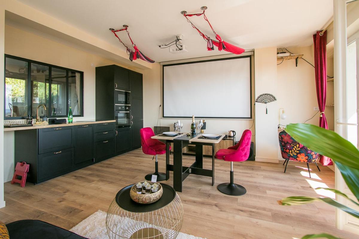 Le Boudoir de Fanny - Sauna/Balnéo/ciné/Hamacs - Housity