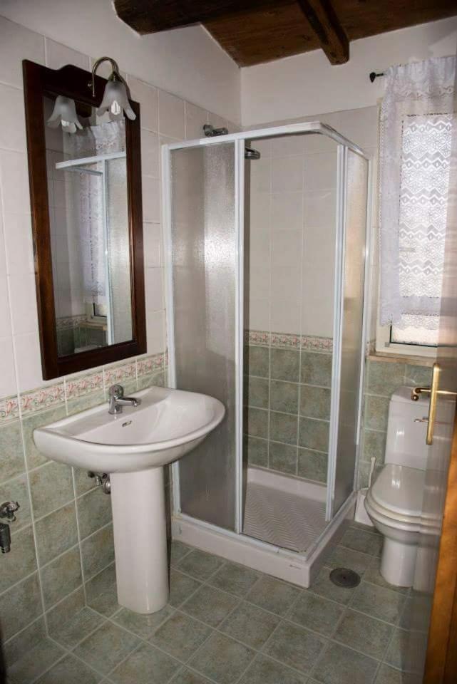 Rustica mansarda con terrazzo in centro - Hizvo