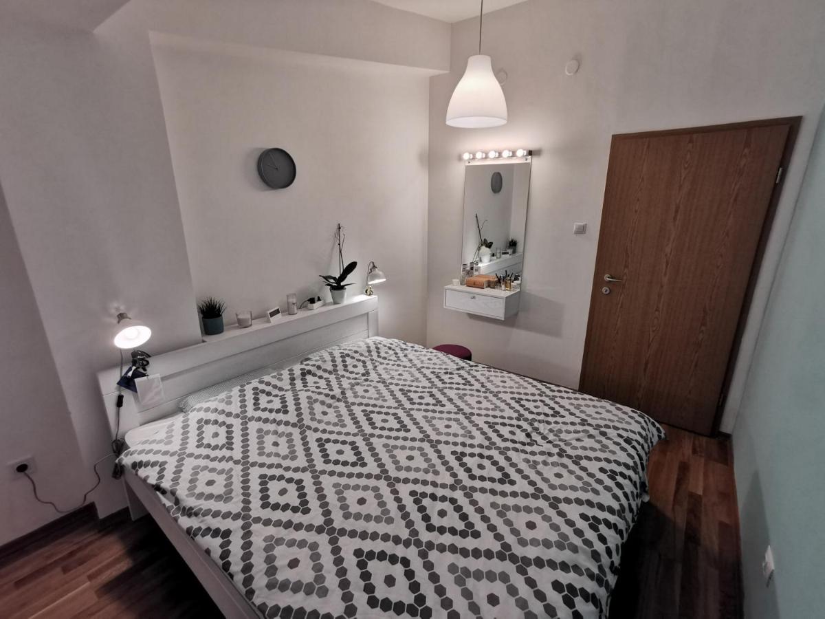 Suitetrails - Centar Luxe Apartment