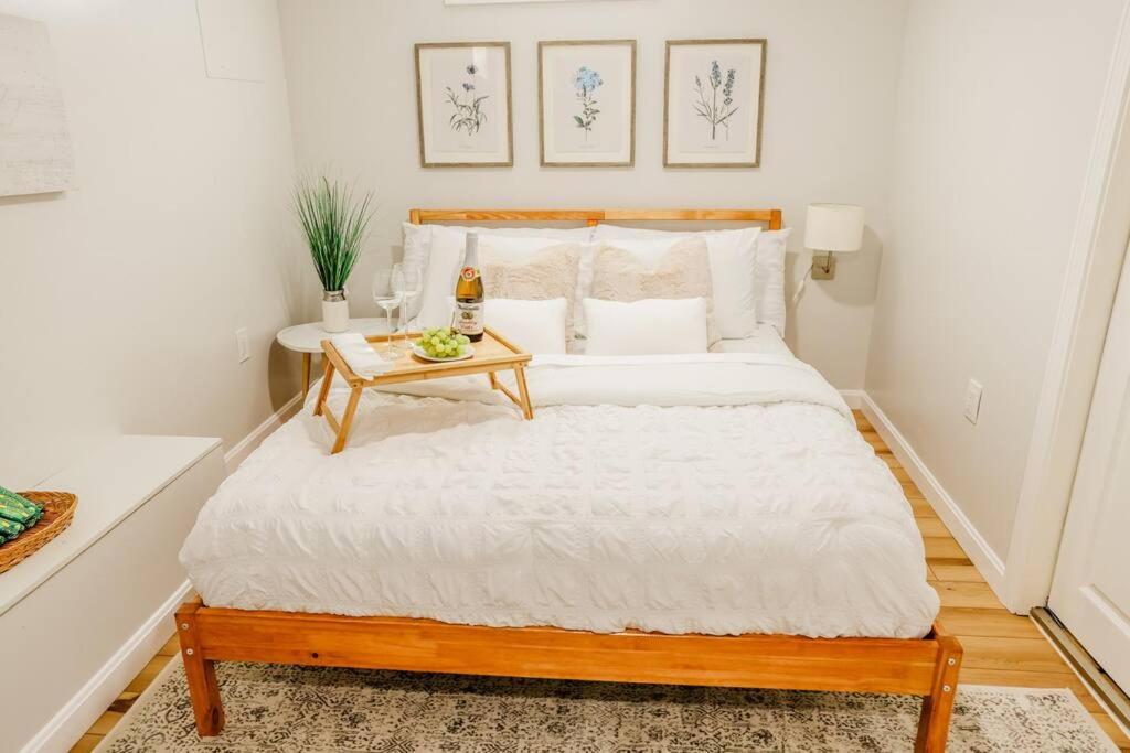Lovely/Modern/Cozy rental - Perfect for Longer Stays, for you and your family - Housity