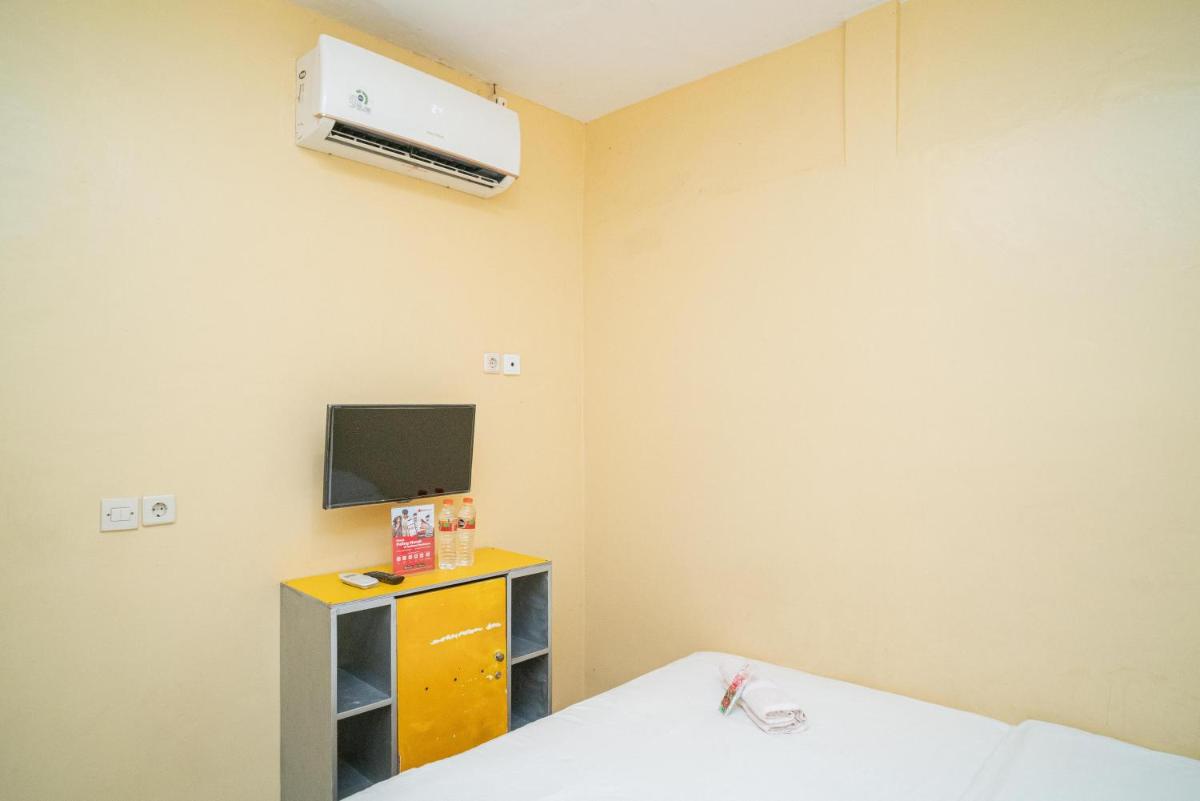RedDoorz Syariah near Suramadu - Housity