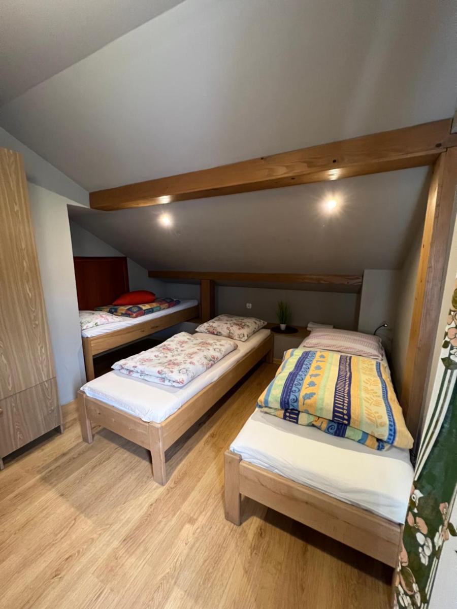 Wczasy od Maluszka do Staruszka - Housity