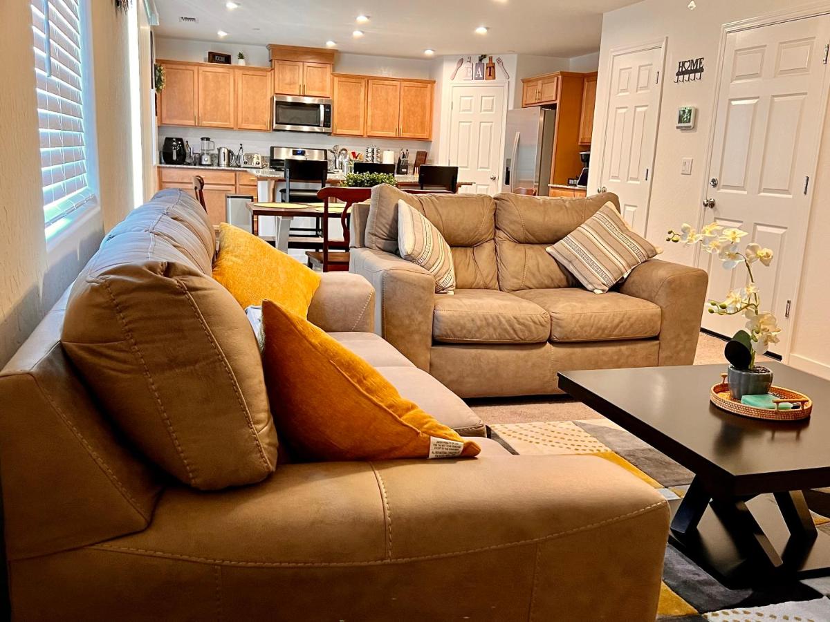 Chowchilla Lovely Home on your way to Yosemite! - Housity