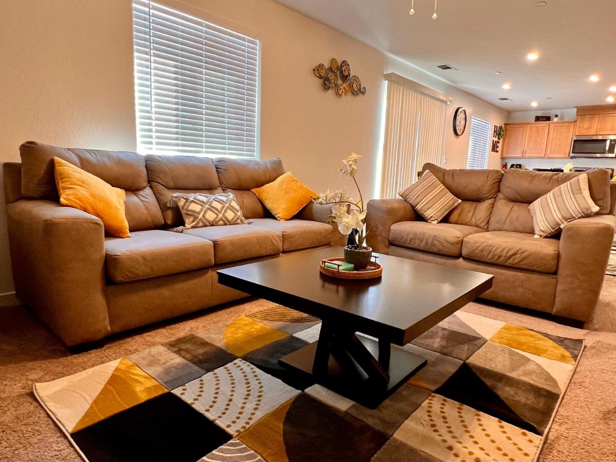 Chowchilla Lovely Home on your way to Yosemite! - Housity