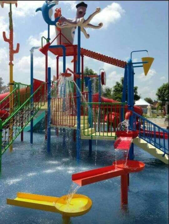 Apartments & FREE access to Waterpark at B Lagoon Melaka - Hizvo