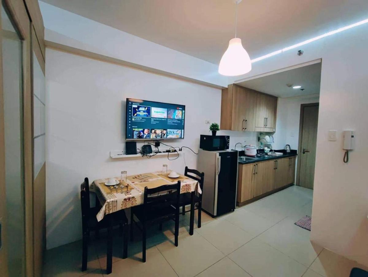 Palm Spring Staycation services - Housity