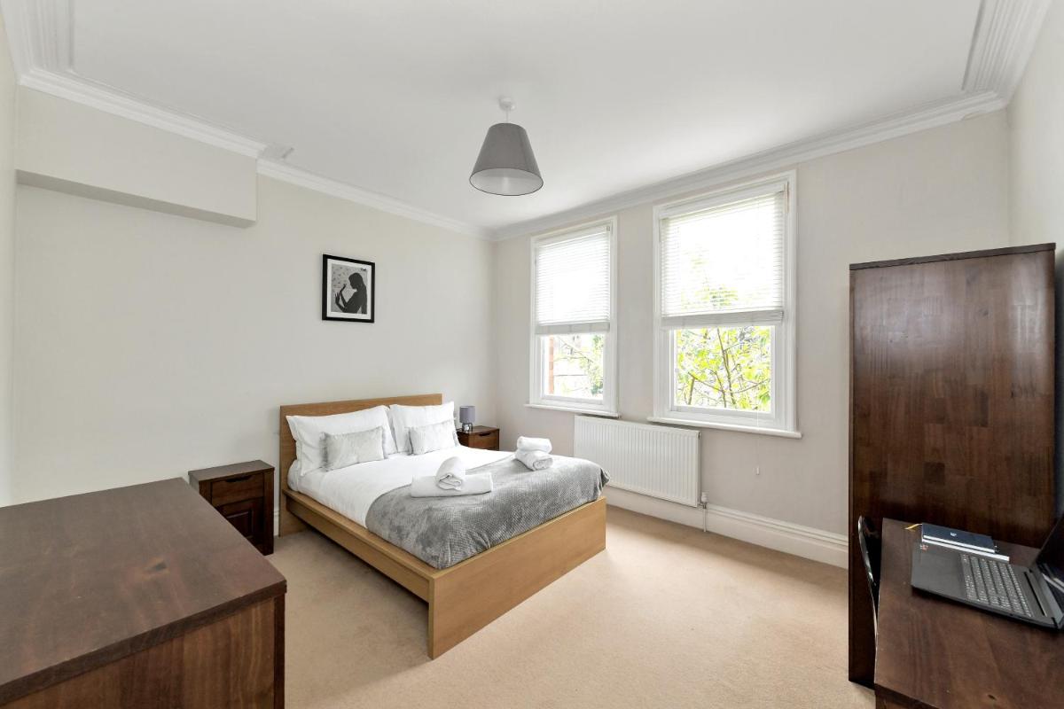 Derby City Centre, Bright, Spacious, and Airy Apartments - 112 Duffield Road - Housity