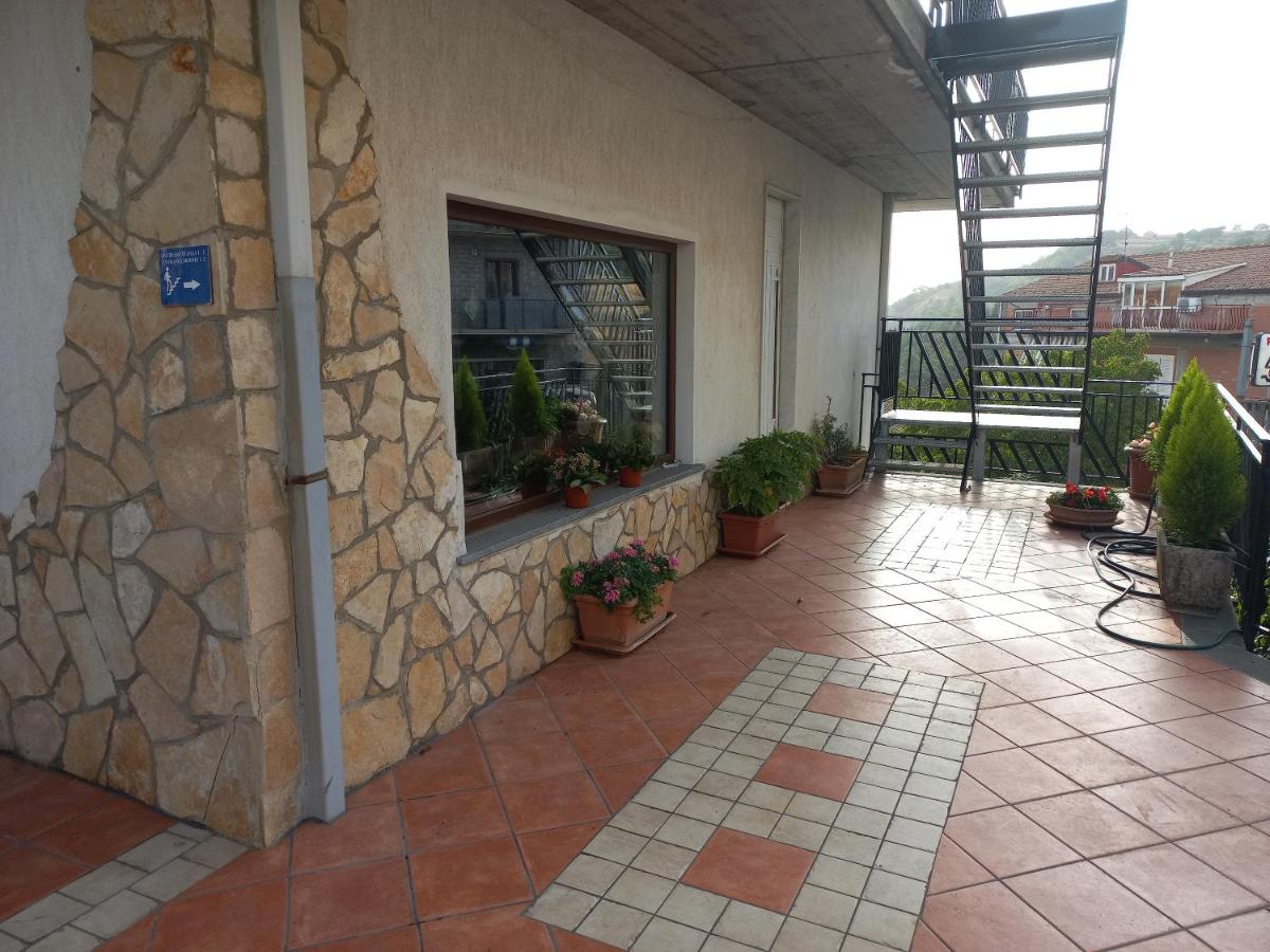 BB Cesarò Mariolo house - Housity