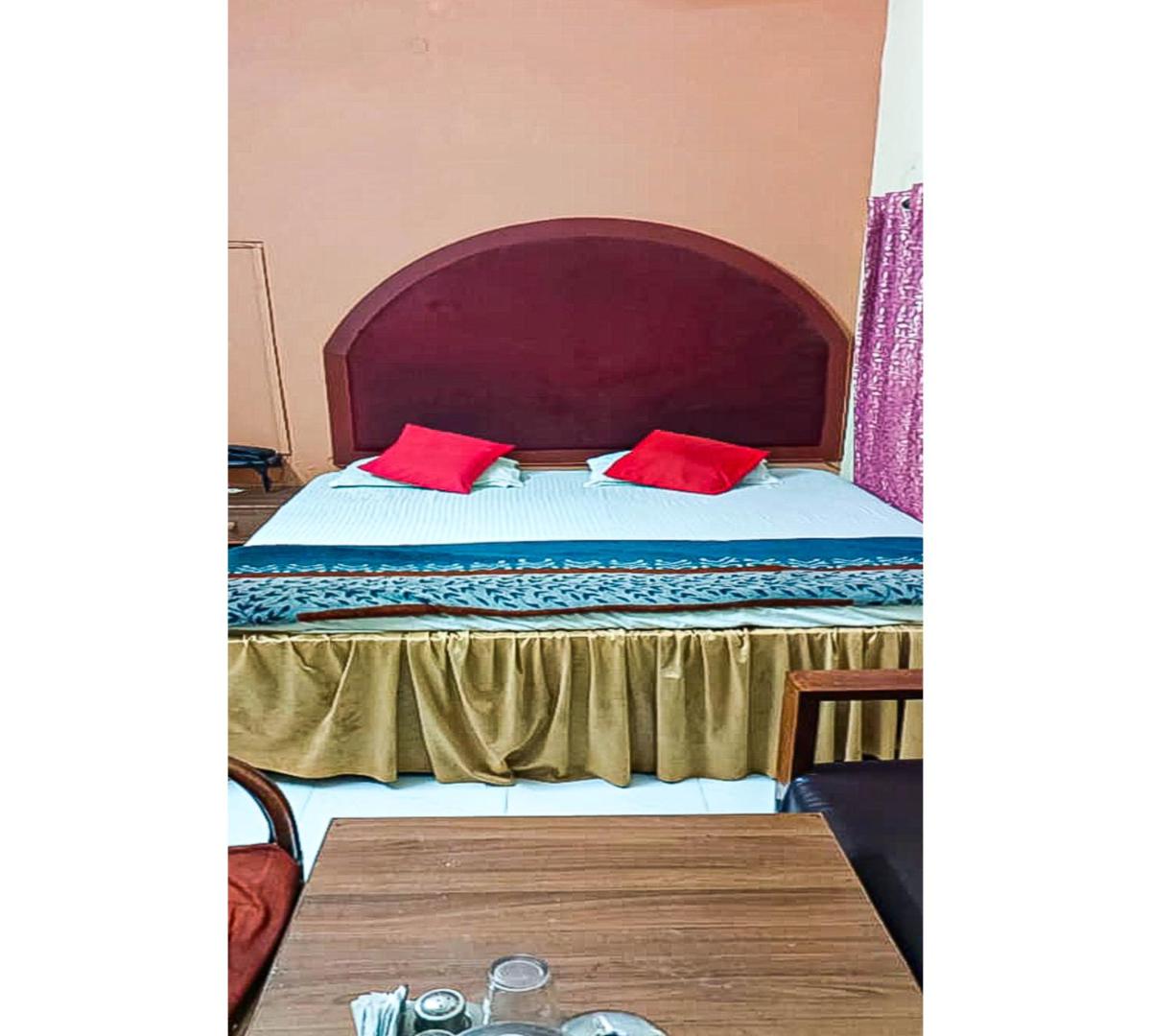 Hotel R & G Inn By WB Inn - Housity