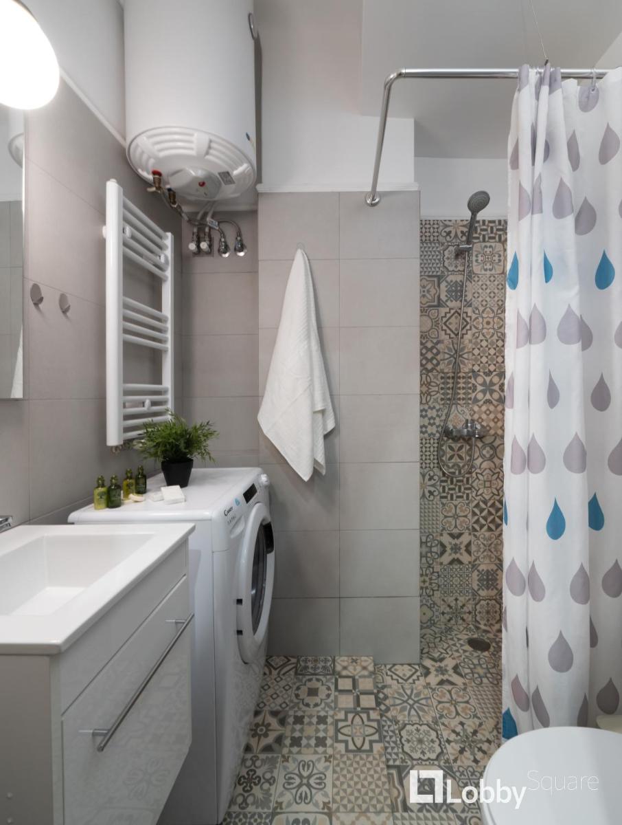 Embassy Studio by LobbySquare - Housity