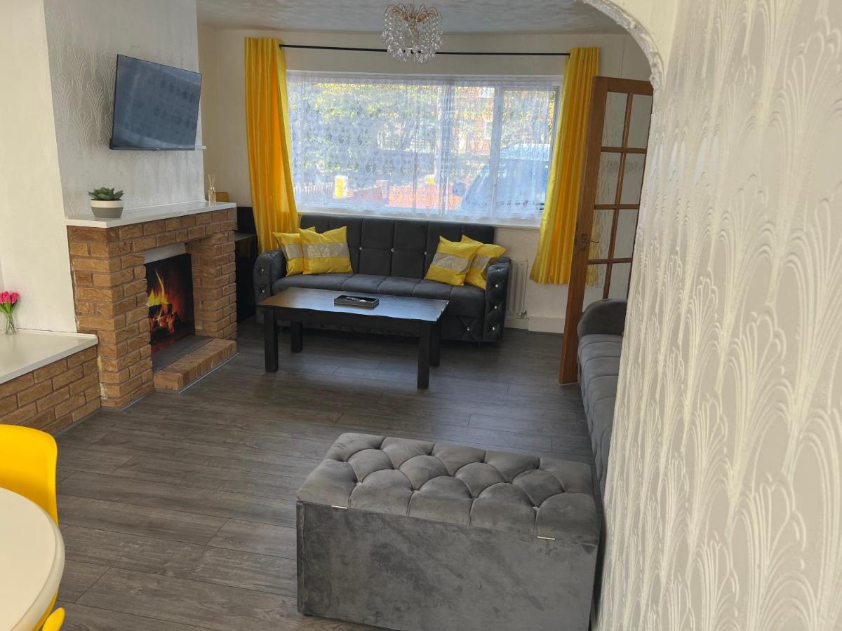 Cosy House #Lea Hall Train Station #BHX #NEC #NIA - Housity
