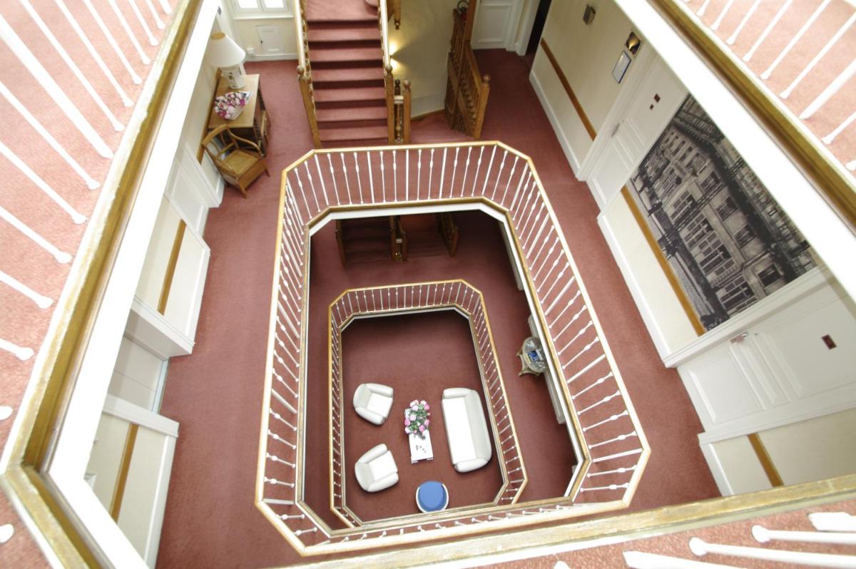 Suitetrails - Grand Hotel de L'Univers