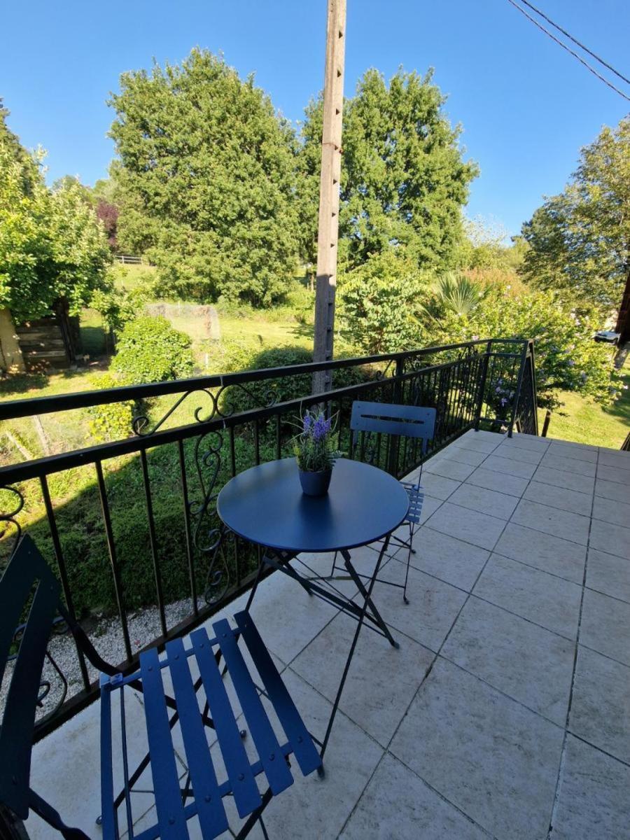 Appartement à 1km de Sarlat à la campagne - Hizvo