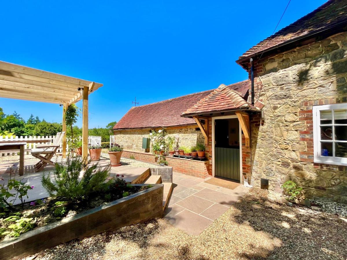 The Old Stables - Housity