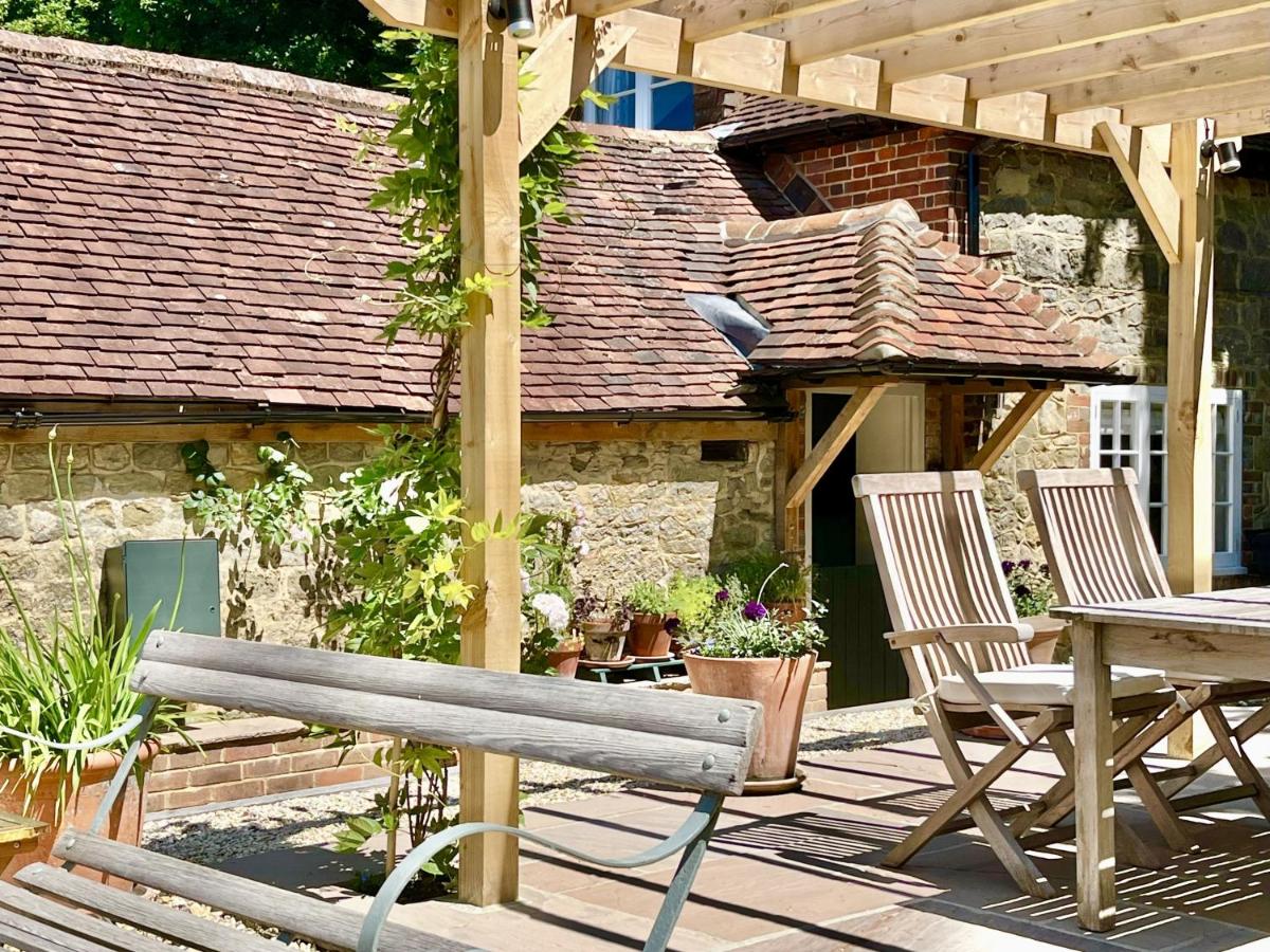 The Old Stables - Housity