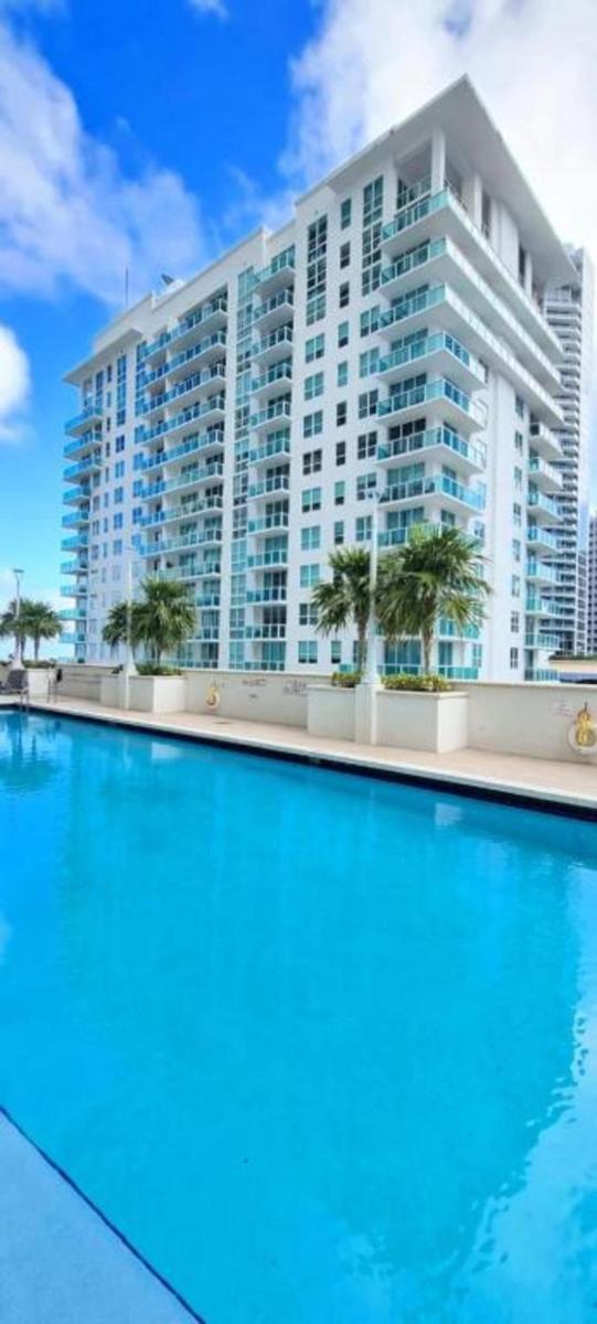 Condo in Brickell the best Miami. Free parking - Housity