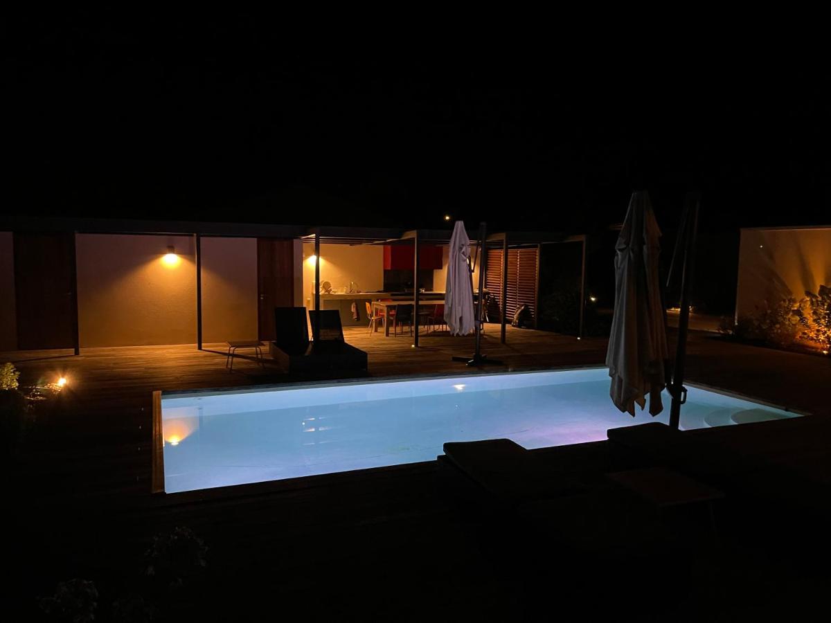 Magnifique villa avec piscine chauffée, clim, cuisine d'été - Housity