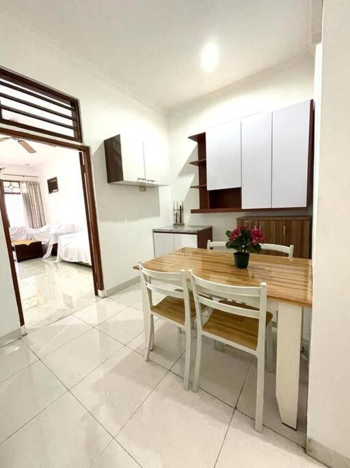 Suitetrails - A Three Story House in City Center
