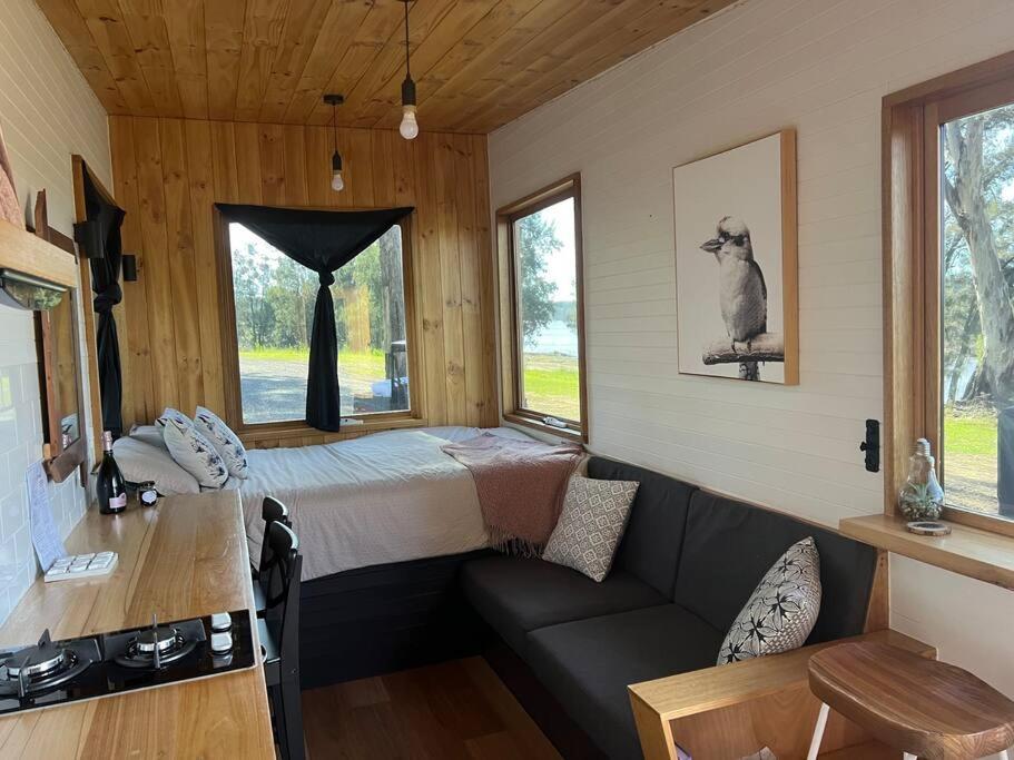 Hill Top Tiny River House - Housity