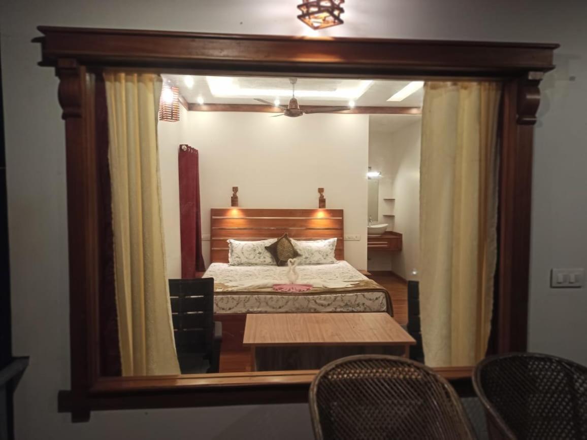 Suitetrails - Marari Xavier's Inn