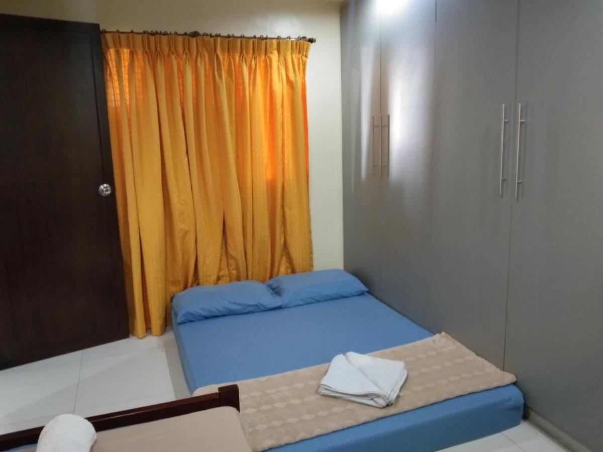 Suitetrails - Diamond Suites 5 Bedroom Apartment 608 near Ayala Cebu