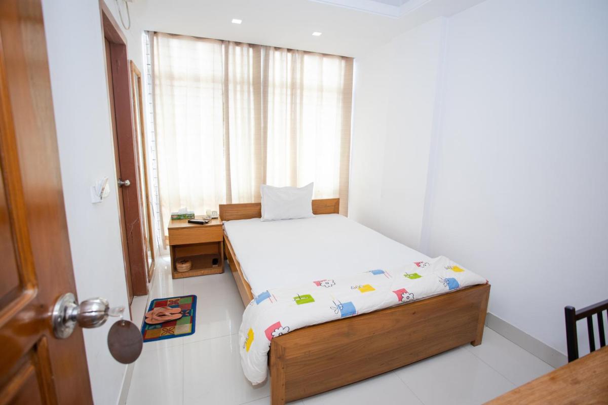 Jatra Hotel KTS - Housity