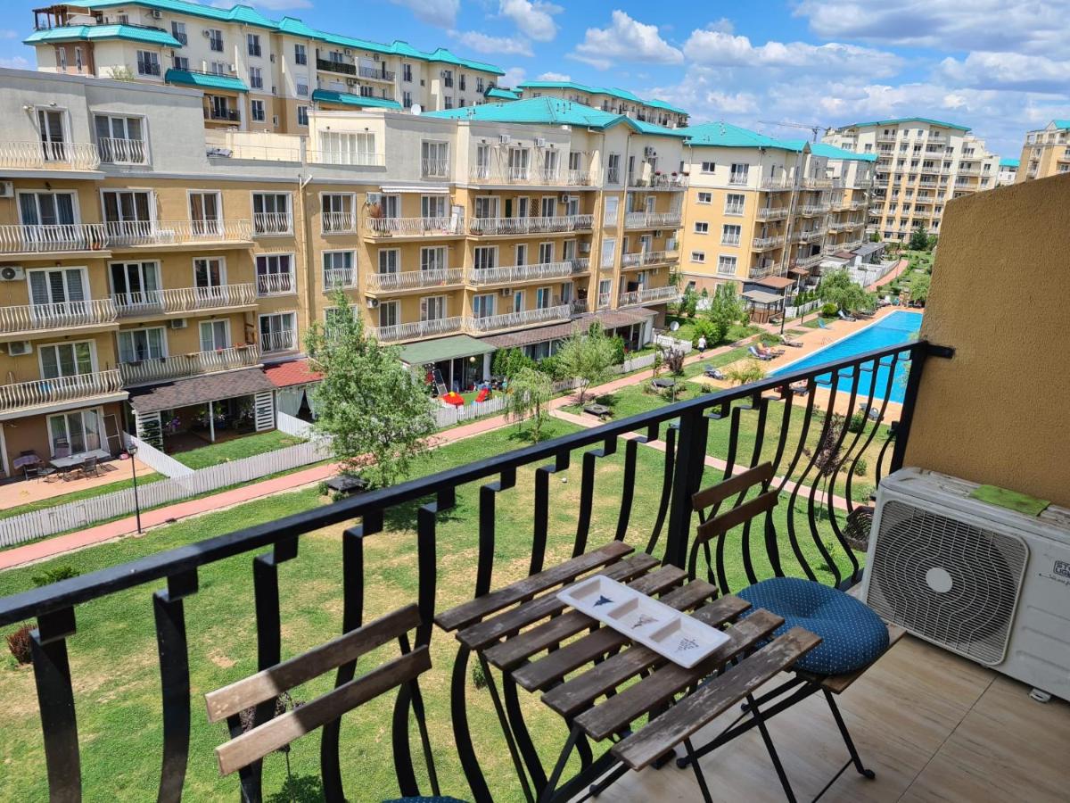 Cosmopolis Studio 1 - Housity