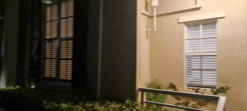 Luxury 3-Bedroom Condo in Gated Community - Housity