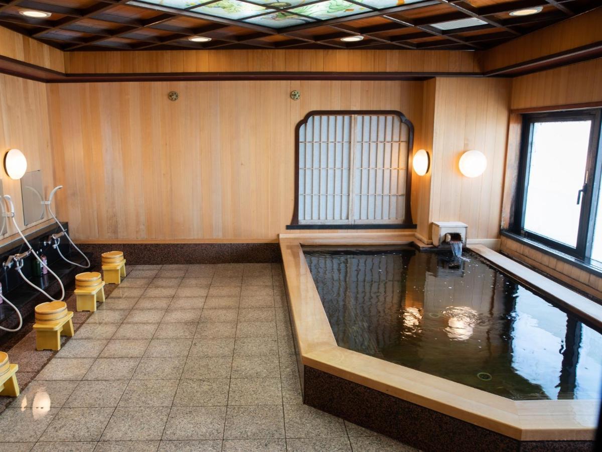 Hotel Castle Inn Ise - Housity