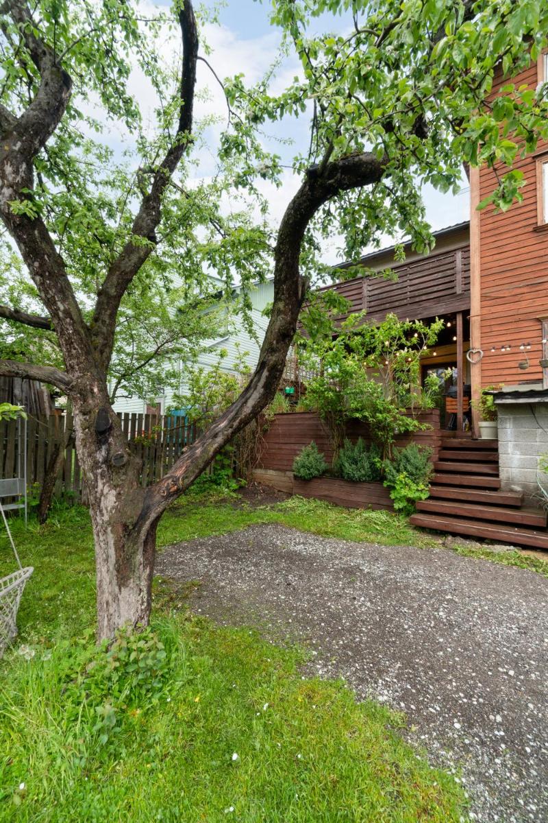 Unique 3 floor apartment. Garden, great location! - Housity