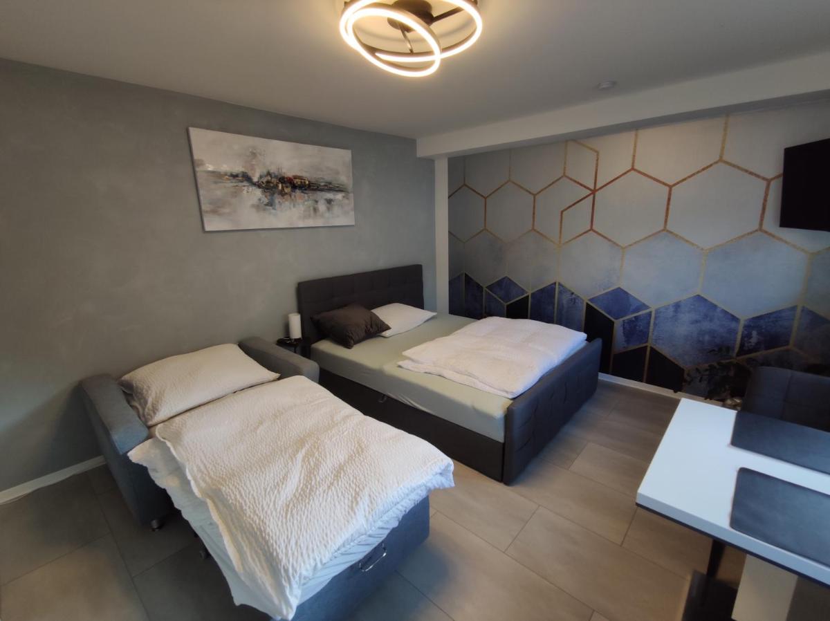 Business Style Apartment Ludwigshafen *Free Parking and WiFi* - Housity