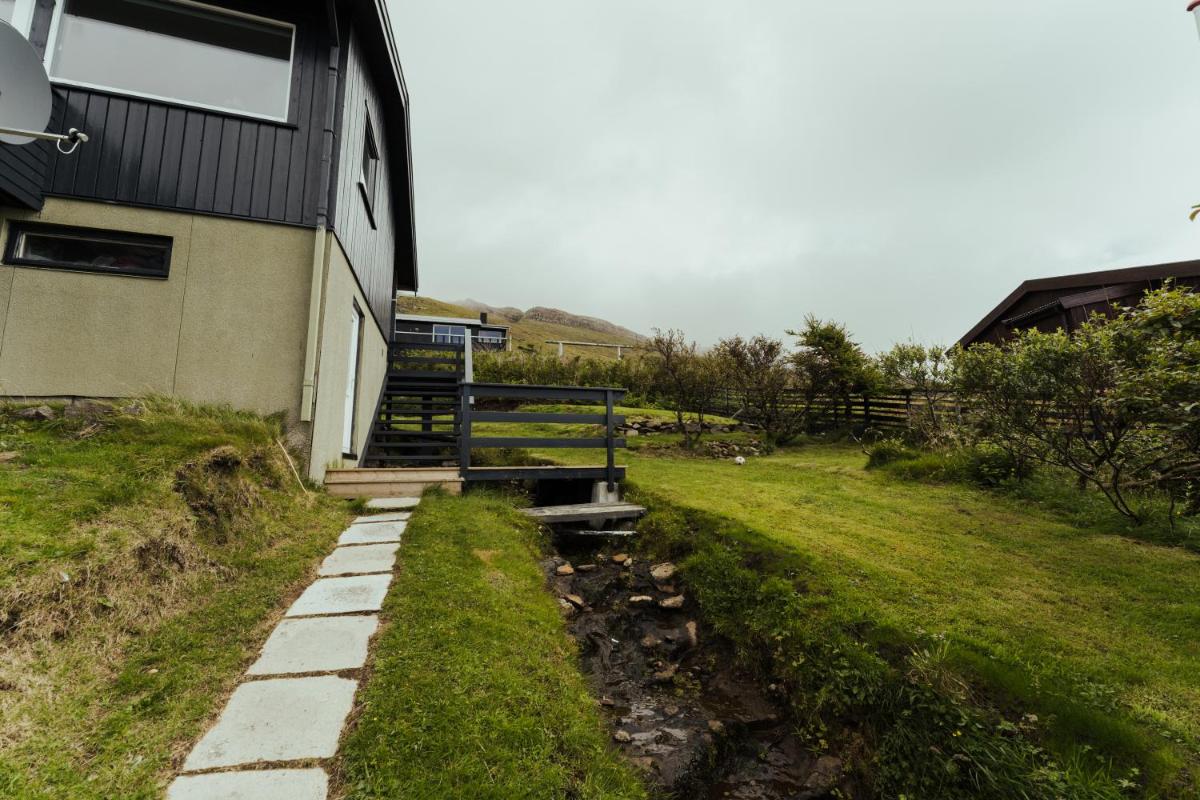 Cozy 2-bedroom house with a fantastic view - Housity