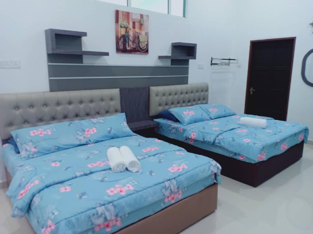 Captain's Cabin Resort - Naval Heritage (Swimming Pool) - Housity