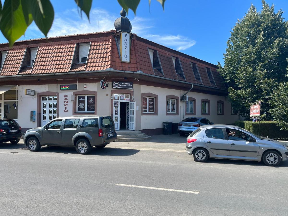 Suitetrails - HOTEL Kuruc Panzio TARPA Kossuth utca 25E