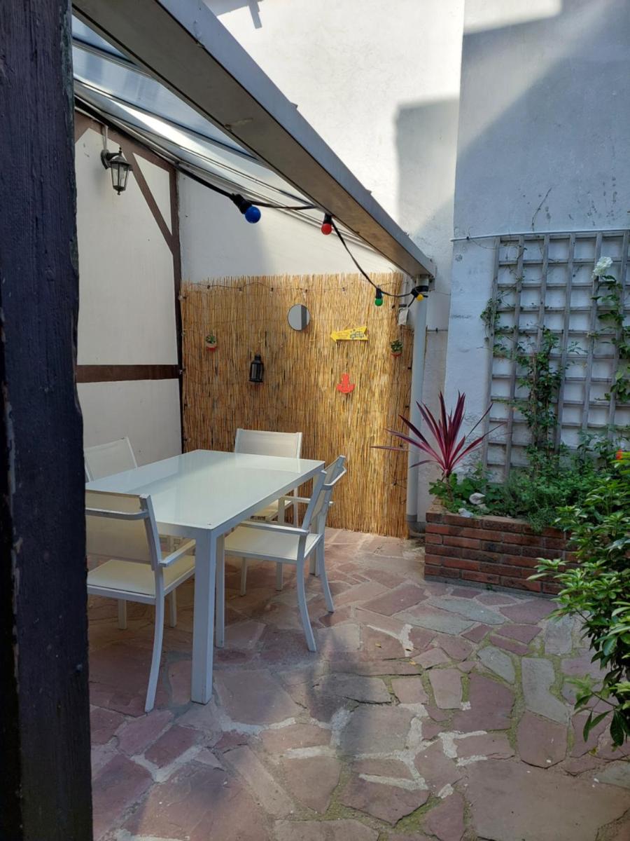 COMME UNE MAISON, duplex terrasse hypercentre de Trouville - Housity