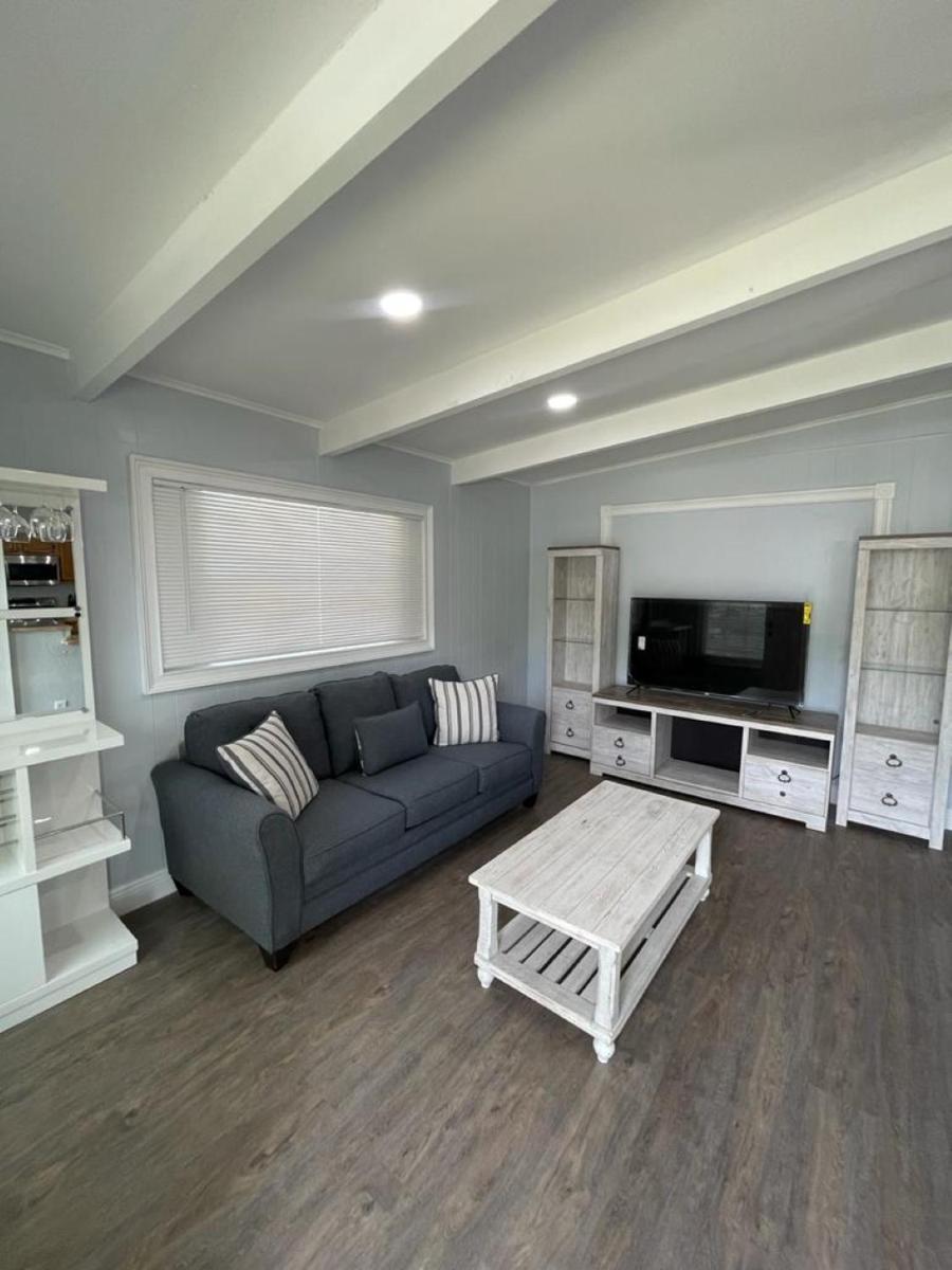 Cheerful Family Home Close To Everything! - Housity