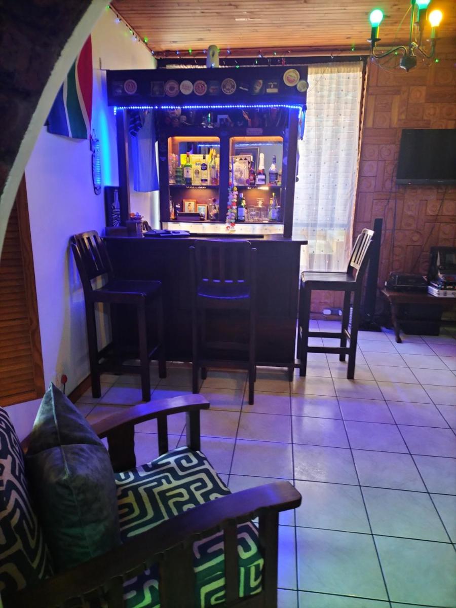 Wally's Kaya - Housity