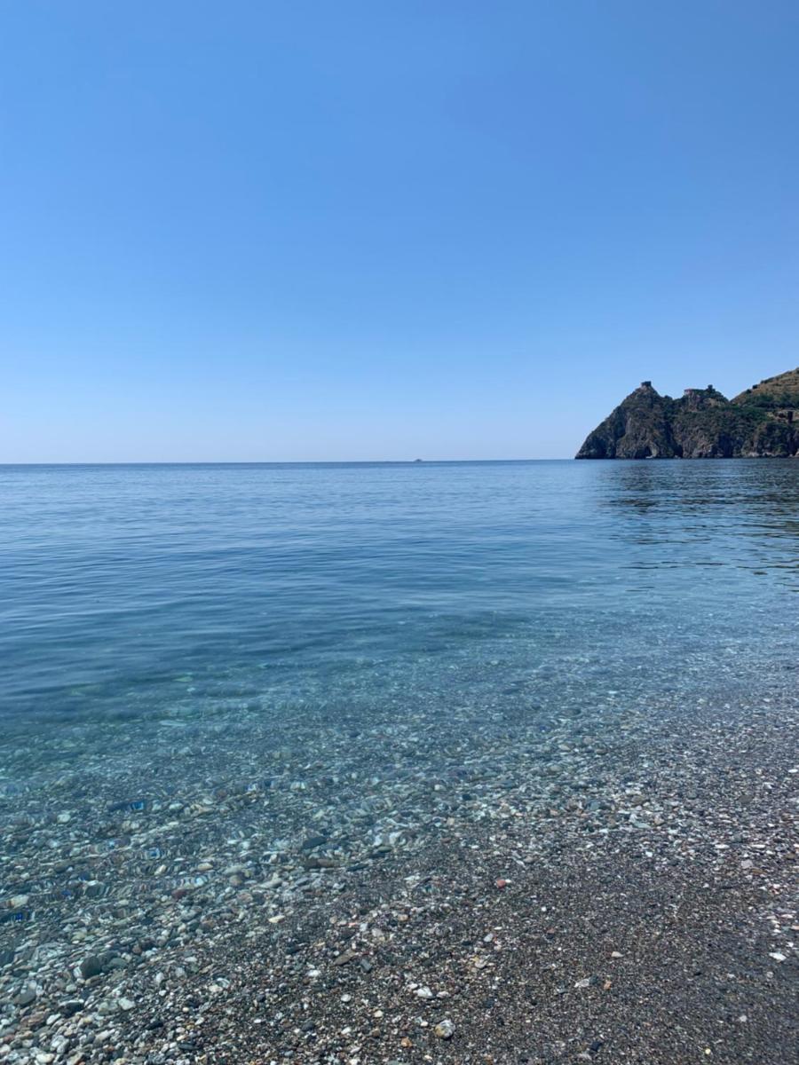 Frank Sinatra - Appartamento vicino Taormina - Housity